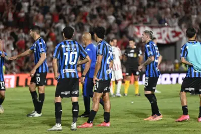 El posteo de Atlético Tucumán tras el polémico penal de Espinoza: “Inexistente”