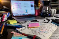 Astra AI, el tutor virtual que promete mejorar notas y organizar el estudio