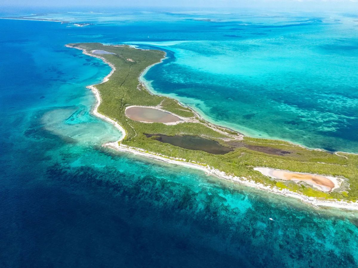 Cómo es la paradisíaca isla de Shakira en Las Bahamas que está a la venta