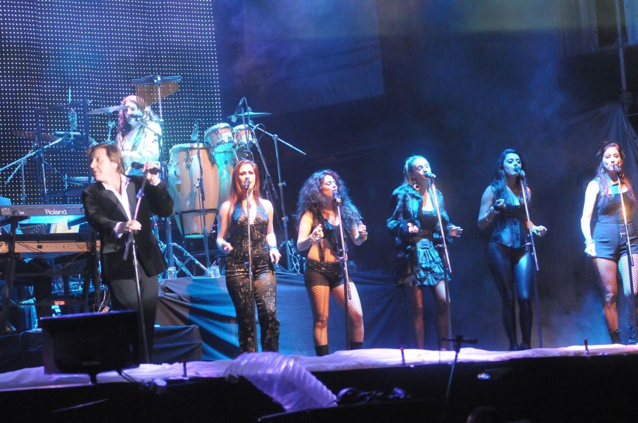 Recuerdos fotográficos: 2009. Montaner y un show signado por los apagones