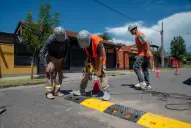 San Miguel de Tucumán: instalan reductores de velocidad en la ciudad para incrementar la seguridad vial y prevenir siniestros viales