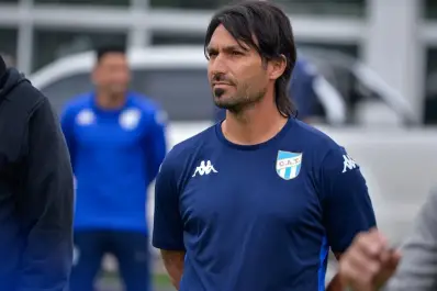 Atlético confirmó a través de sus redes sociales la salida de Hugo Colace como director técnico