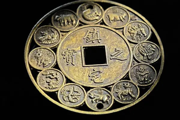 Quiénes podrían recibir la peor noticia amorosa en marzo de 2026, según el horóscopo chino