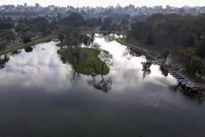 El libro del parque 9 de Julio y el lago San Miguel: Una mirada integral al patrimonio natural y cultural de Tucumán