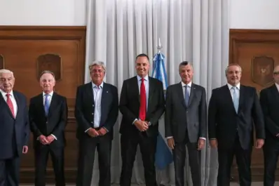 El Grupo de los Seis apoyó al Gobierno, pero advirtió: “Algunos vamos a quedar en el camino”