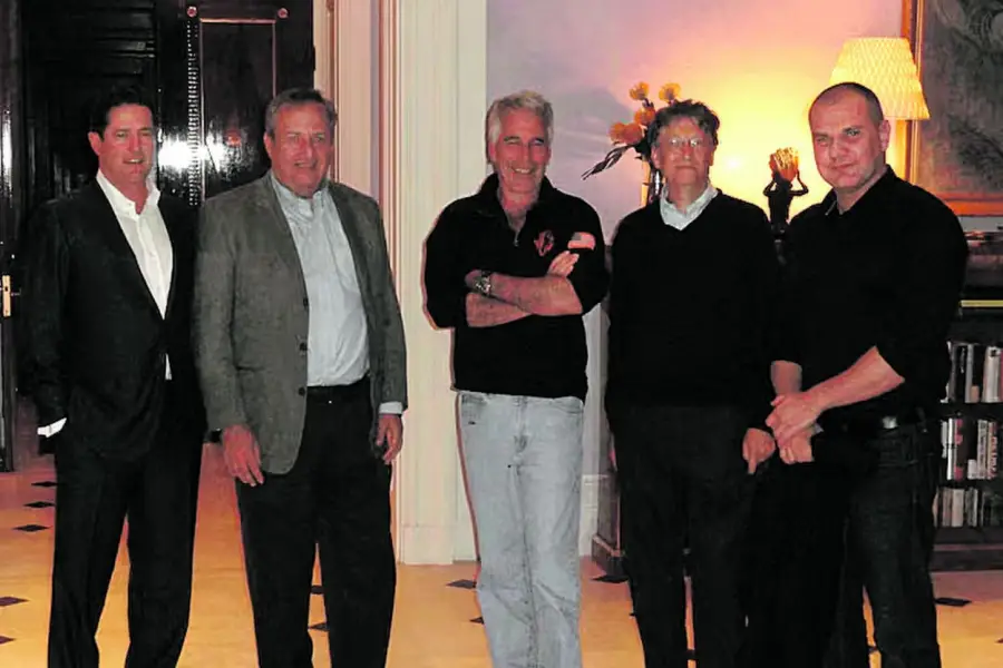 “GRAVE ERROR”. Gates se relacionó con Epstein y está arrepentido.