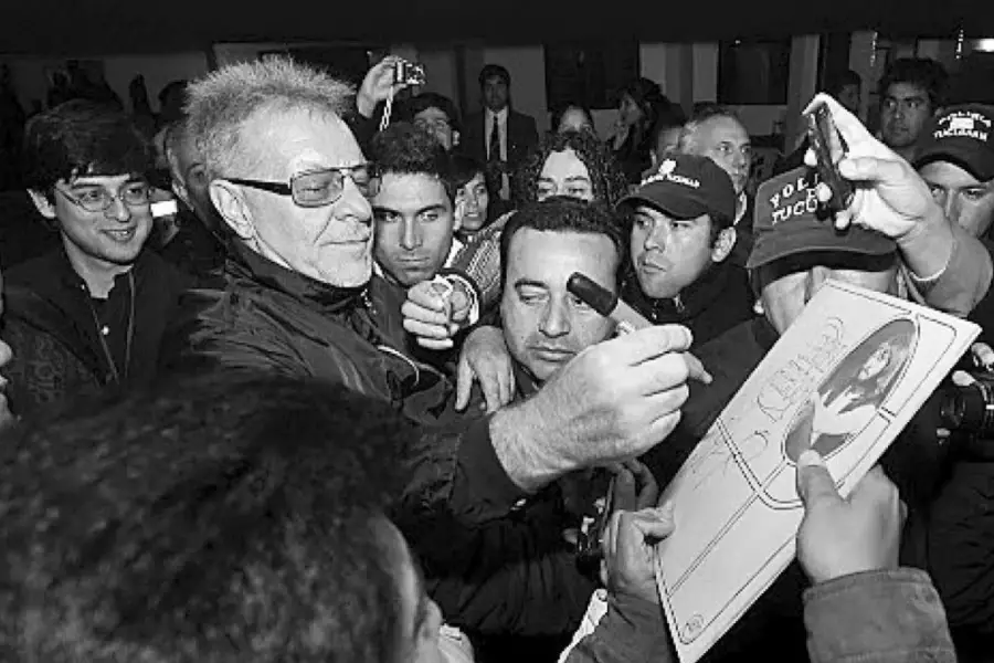 Recuerdos fotográficos: 2012. Gieco: “No sé si no ven la basura o no sienten que queda mal”