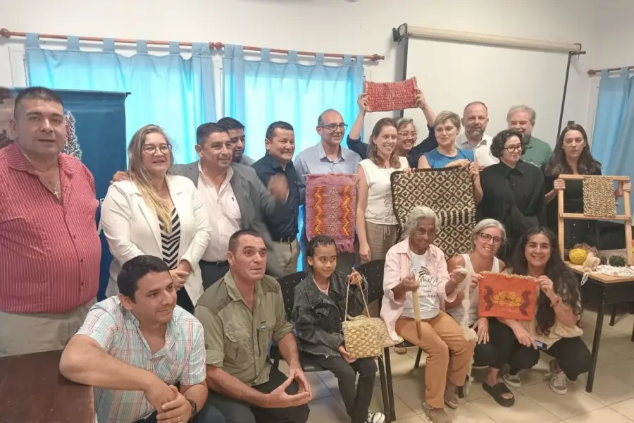 EN GRUPO. En Simoca se produjo el encuentro de artesanía textil.