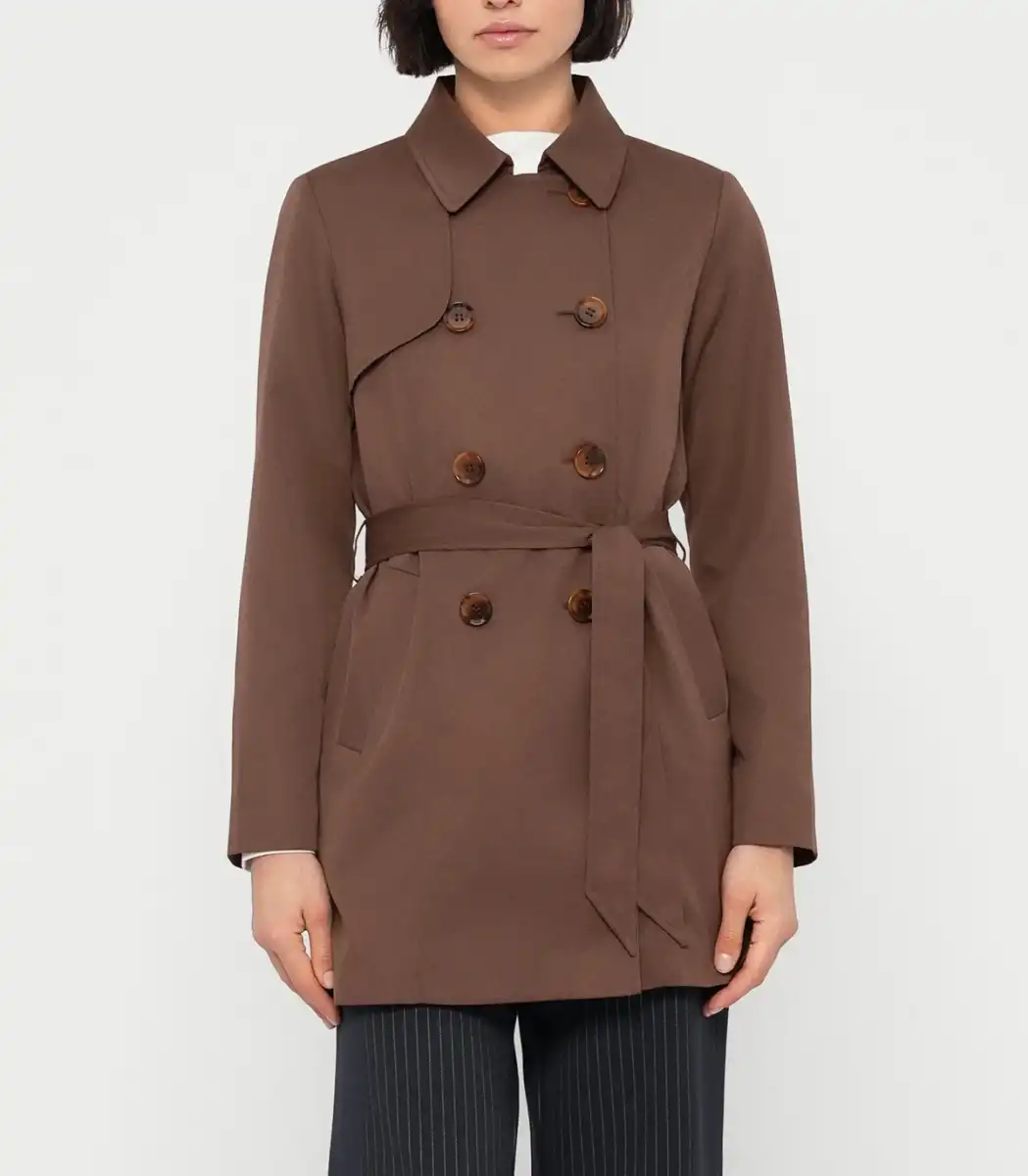 Las infaltables chaquetas chocolate que están convirtiéndose en una tendencia para otoño