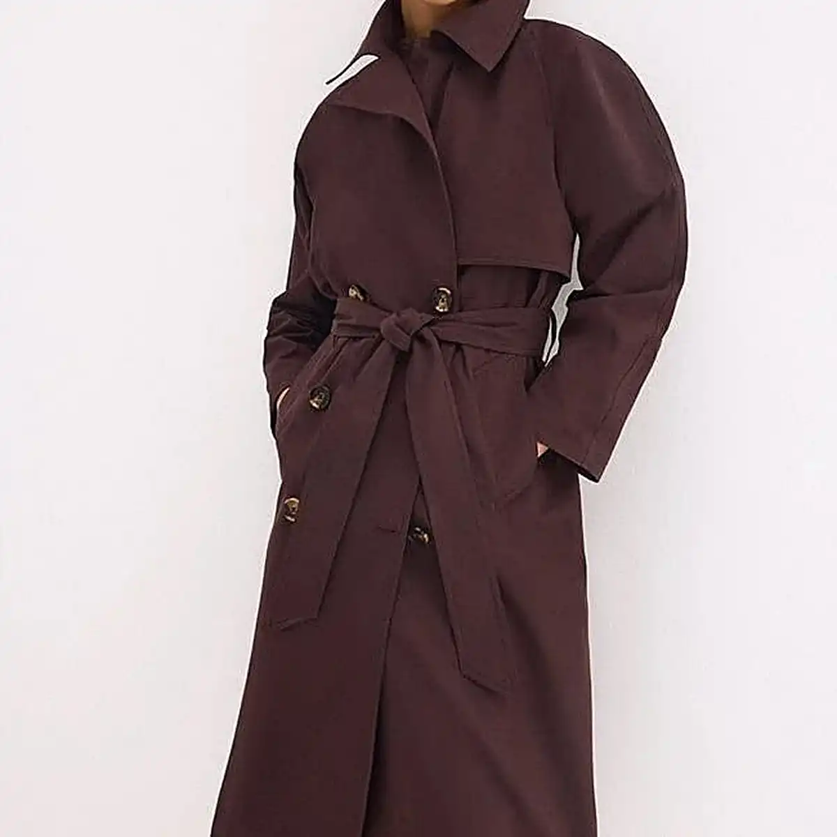 Las infaltables chaquetas chocolate que están convirtiéndose en una tendencia para otoño