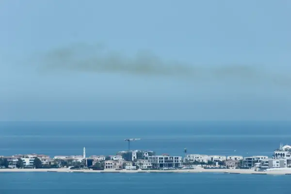 Qatar suspendió el transporte marítimo en sus aguas en medio de la creciente tensión en la región