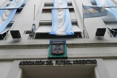 La Rosadita de la AFA: imágenes revelan el circuito de financieras, oficinas y entregas en efectivo