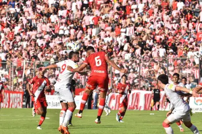 San Martín regaló un tiempo y dejó señales de alerta contra Deportivo Maipú
