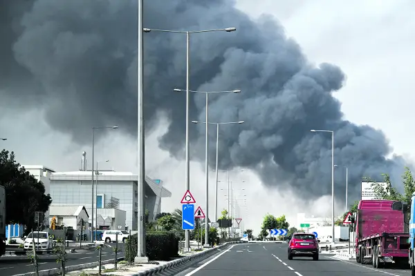 Misiles de Irán golpean a las poderosas monarquías arábes