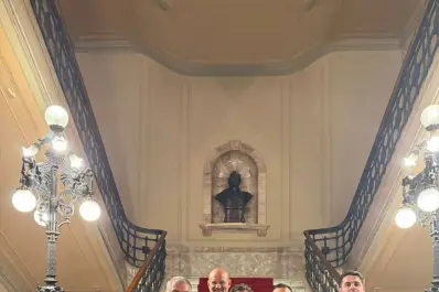 Catalán y dirigentes de CREO oyeron el discurso de Milei desde el Congreso