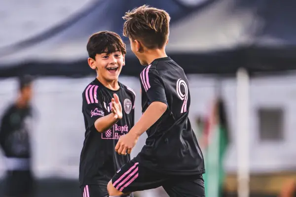 Triple enganche y definición de zurda: el increíble gol de Ciro Messi que calca los movimientos de su padre
