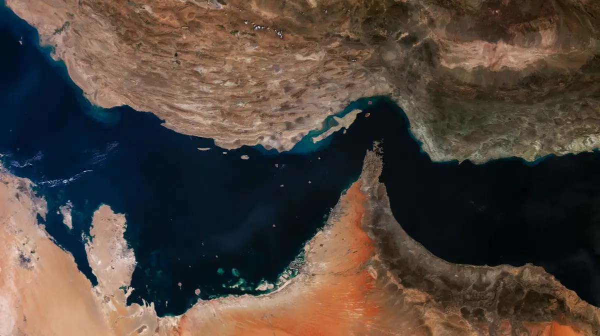 China exige máxima seguridad en el estrecho de Ormuz ante el riesgo para el suministro mundial de energía