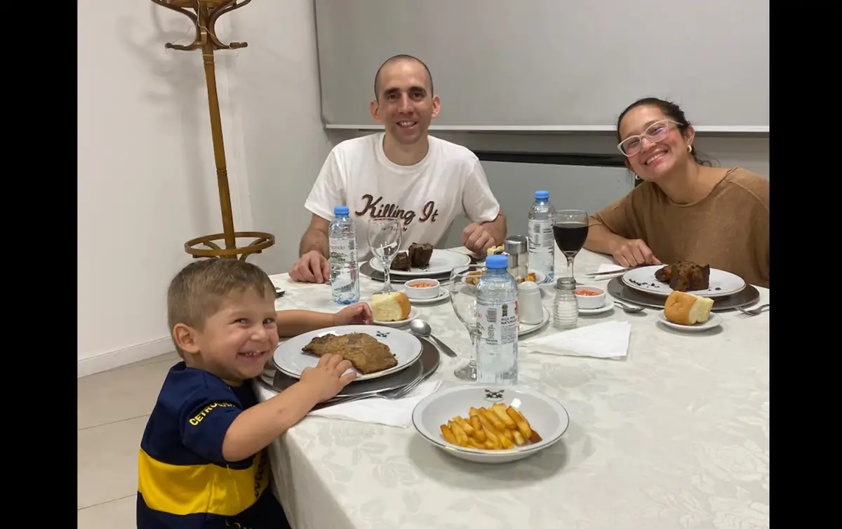 El gendarme argentino permanece en el Edificio Centinela donde se recupera tras estar encerrado por el régimen chavista en Venezuela. “Cuando él esté listo para compartir su historia, vamos a denunciar esos crímenes de lesa humanidad”, anticipó su esposa