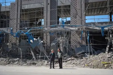 Guerra en Medio Oriente: Israel bombardeó Teherán y movilizó a 100.000 reservistas