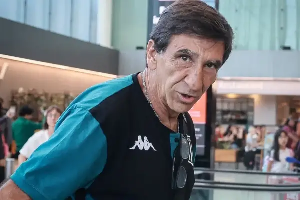 Racing llegó a Tucumán sin Gustavo Costas: ¿qué pasó con el técnico de La Academia?