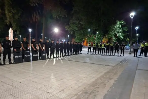 La Policía montó un alto despliegue preventivo por el Último Primer Día en Tucumán