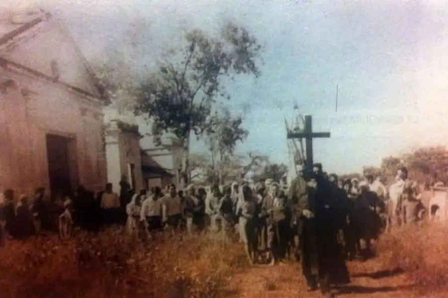EL DESARRAIGO RIOHONDEÑO. El traslado de la imagen de Nuestra Señora del Pilar en procesión.