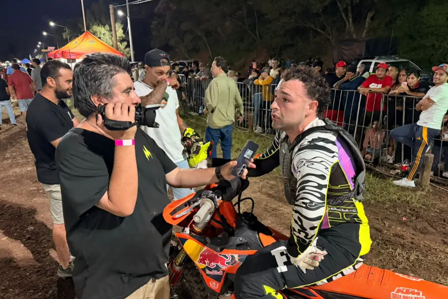 PERSEVERANCIA. Después de una lesión que lo obligó a frenar, Cobos hizo fisioterapia, trabajó en silencio y regresó para ganar ambas mangas en SX2.