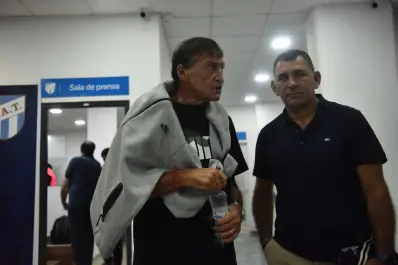 El Emperador de 25 de Mayo y Chile: cómo fue la primera noche de Julio Falcioni en el Monumental