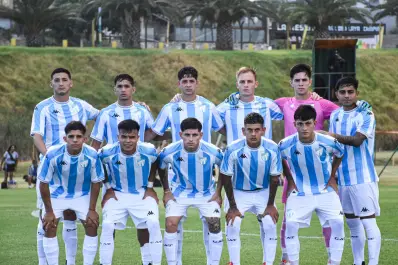 Duelo de invictos en el Monumental: Atlético busca la cima ante Racing en Reserva
