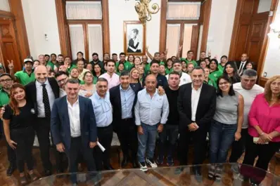 Acuerdo salarial: el Gobierno provincial y ATE firmaron una suba del 11% al básico