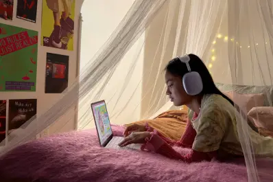 Buen precio, súper batería y conexión a iPhone: Apple presentó la nueva MacBook Neo, pensada para jóvenes estudiantes