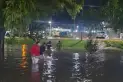 Las fuertes lluvias de esta madrugada provocaron anegamientos en el sur tucumano y hay familias evacuadas