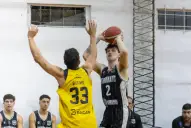 Estudiantes se hizo fuerte en casa y venció a Hindú en un final de película