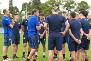 Falcioni completó su tercera práctica al frente de Atlético Tucumán e intensifica cargas para el debut