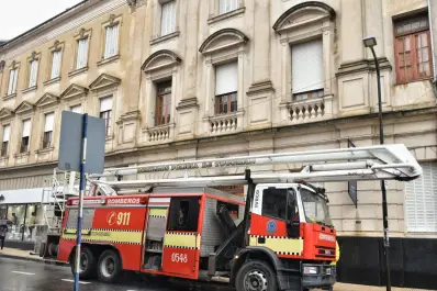 Susto en el colegio Santa Rosa: evacuaron el establecimiento por una alarma de incendio