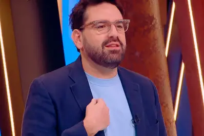 Así es la lujosa casa de Damián Betular: diseño, arte y una sorprendente colección