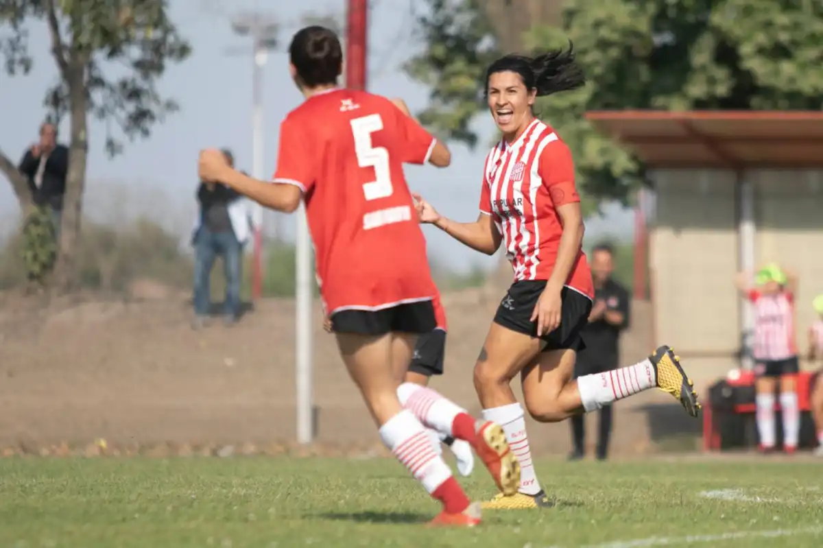 “Mis compañeros me invitan a jugar”: la historia de la policía que trabaja en el equipo femenino de San Martín