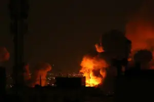 Israel y Estados Unidos intensifican los ataques contra Irán y crece la tensión en Medio Oriente