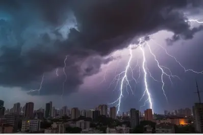 Bajo alerta meteorológica naranja, una peligrosa tormenta cubrirá gran parte del país