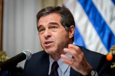 Luis Caputo reforzó su equipo con Ernesto Talvi, un Chicago Boy uruguayo para la agenda exterior