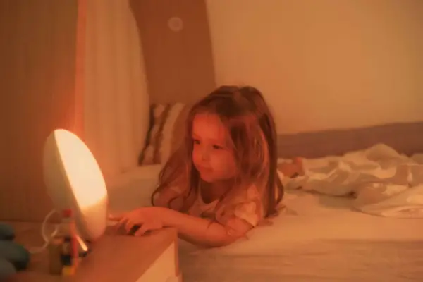 Los despertadores de luz son los dispositivos más respetuosos de la biología del sueño