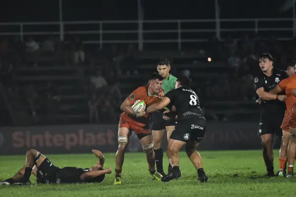Tarucas resistió el asedio de Dogos y es el líder del Súper Rugby Américas