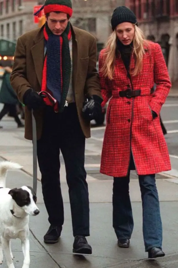 La pareja de los 90 que hoy vuelve a inspirar la moda: Carolyn Bessette y JFK Jr.