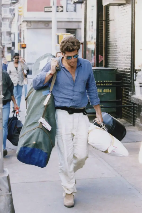 La pareja de los 90 que hoy vuelve a inspirar la moda: Carolyn Bessette y JFK Jr.