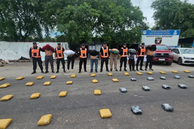 Golpe al narcotráfico: la Policía de Tucumán secuestró más de 200 kilos de marihuana en el puesto de 7 de Abril