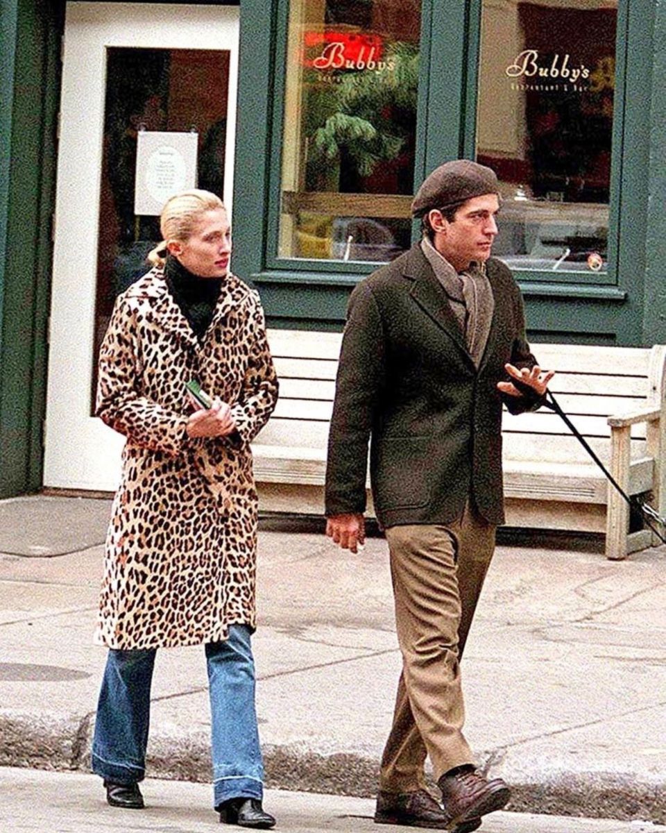 Carolyn Bessette y JFK Jr.: la pareja de los 90 que hoy vuelve a inspirar la moda: