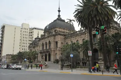 Alertan sobre la fuerte caída en los fondos coparticipables
