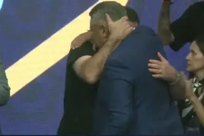 “¿Cómo no voy a estar emocionado?”: Toviggino defendió a Tapia entre lágrimas