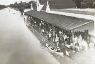 Recuerdos fotográficos: 1992. La gente de La Madrid amanece con el pueblo inundado