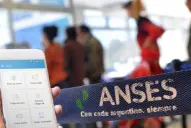 Paso a paso: cómo y hasta cuándo entregar la Libreta AUH en Anses para cobrar el 20% retenido